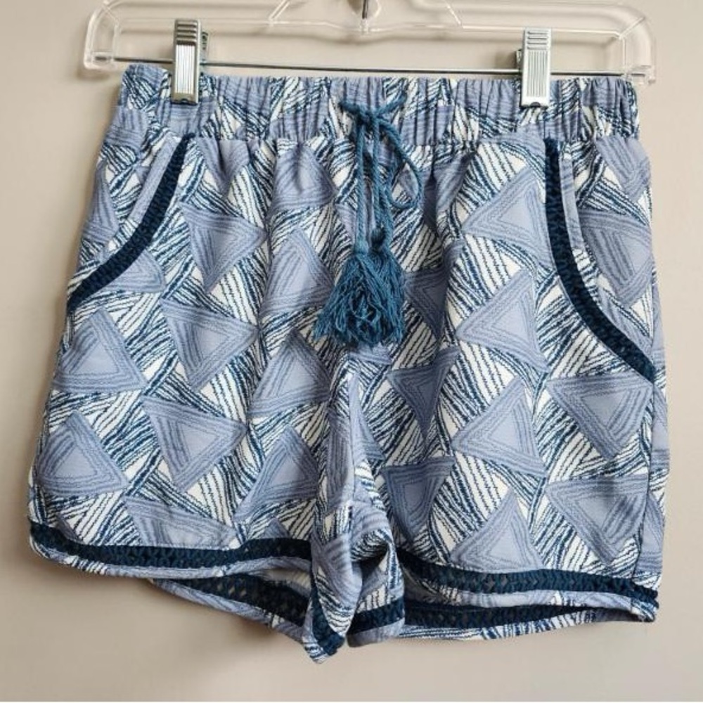 Doe & Rae Blue Geometric Women's Shorts - S